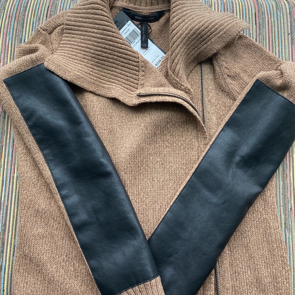 NWT - BCBGMaxazria Women Jacket - Marino Wool - Picture 4 of 9